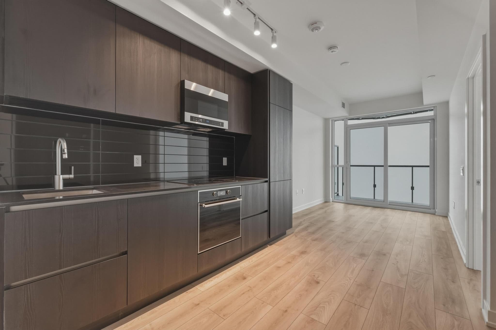 110 Broadway Avenue 2911, Toronto C10, ON M4P 1V7