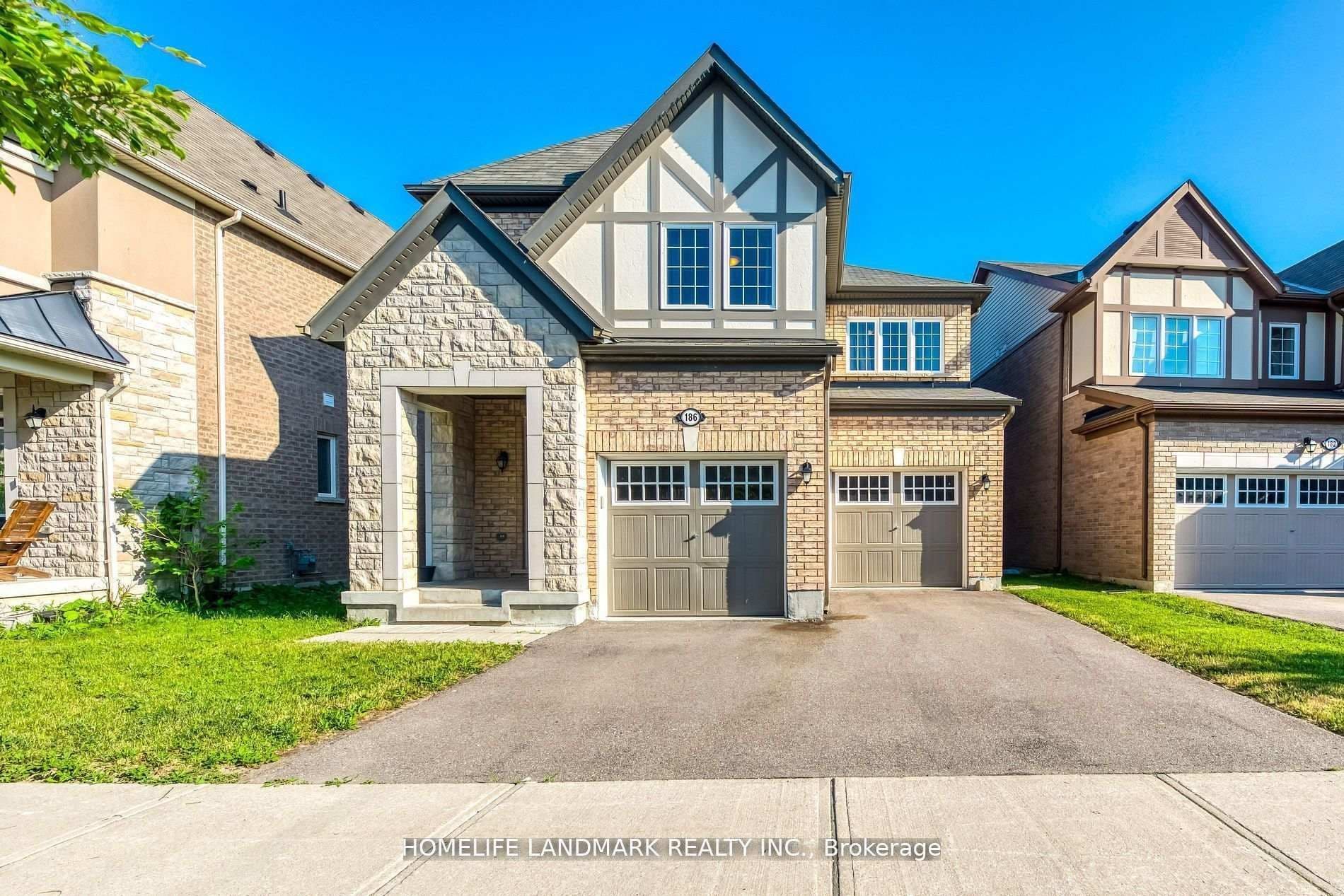 186 Degraaf Crescent, Aurora, ON L4G 0X1