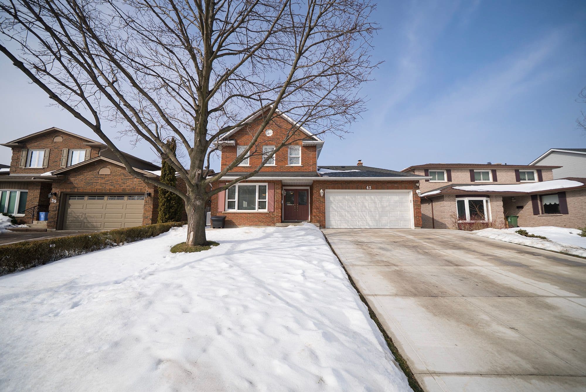 43 Flamingo Drive, Hamilton, ON L9A 4X6