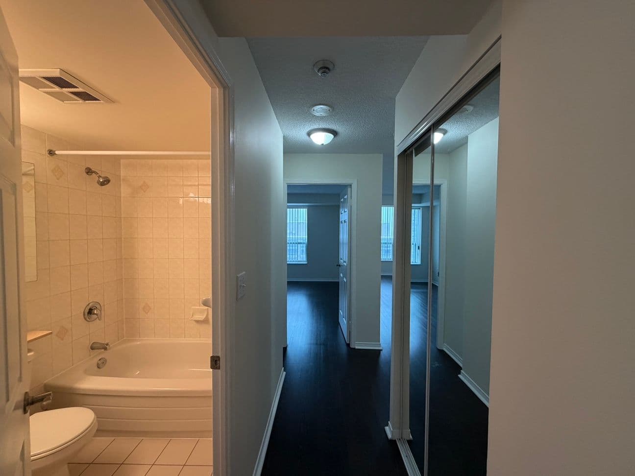 29 Pemberton Avenue LPH06, Toronto C14, ON M2M 4L5