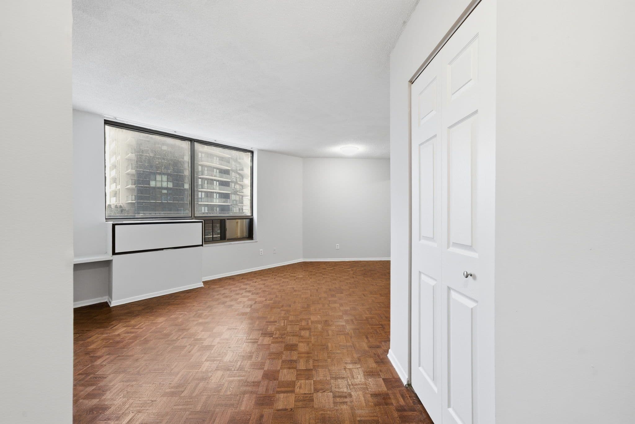 2350 Dundas Street 1003A, Toronto W02, ON M6P 4B1