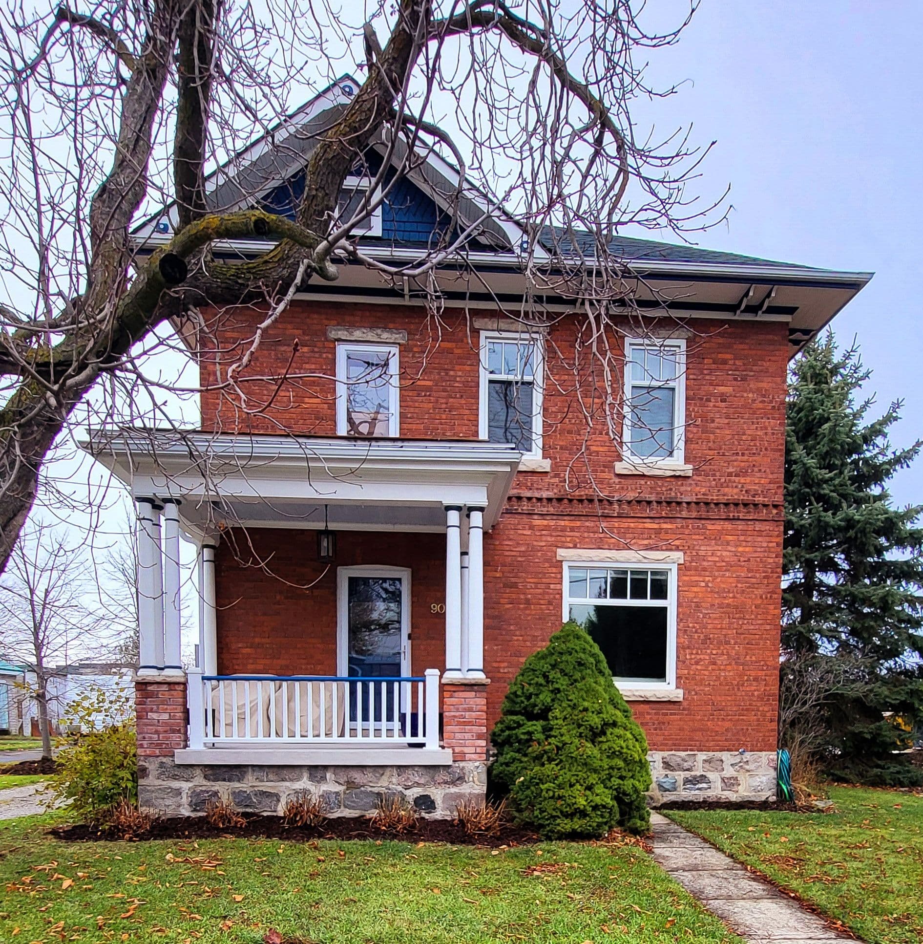 90 Collingwood Street, Meaford, ON N4L 1H1