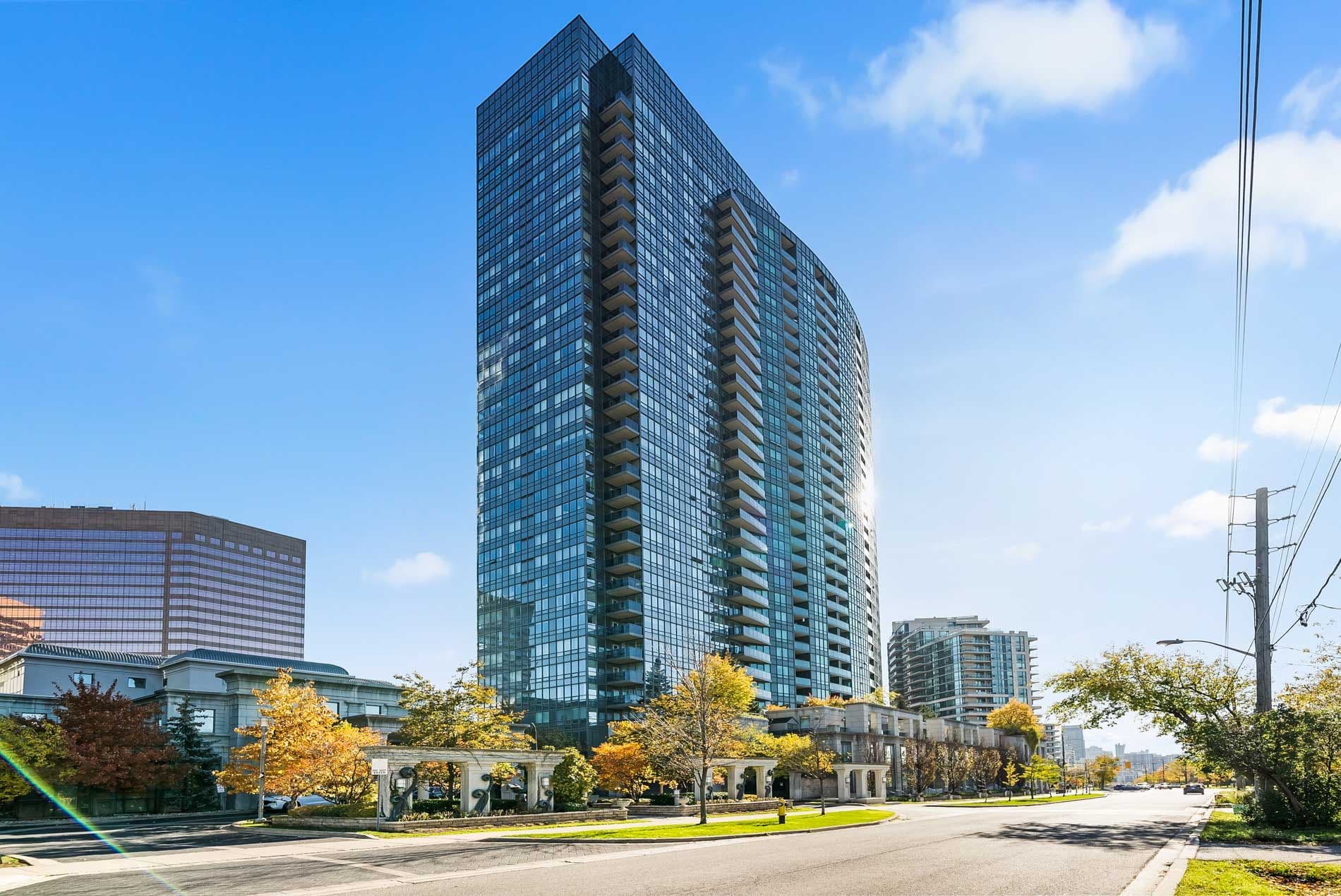 15 Greenview Avenue 309, Toronto C07, ON M2M 4M7