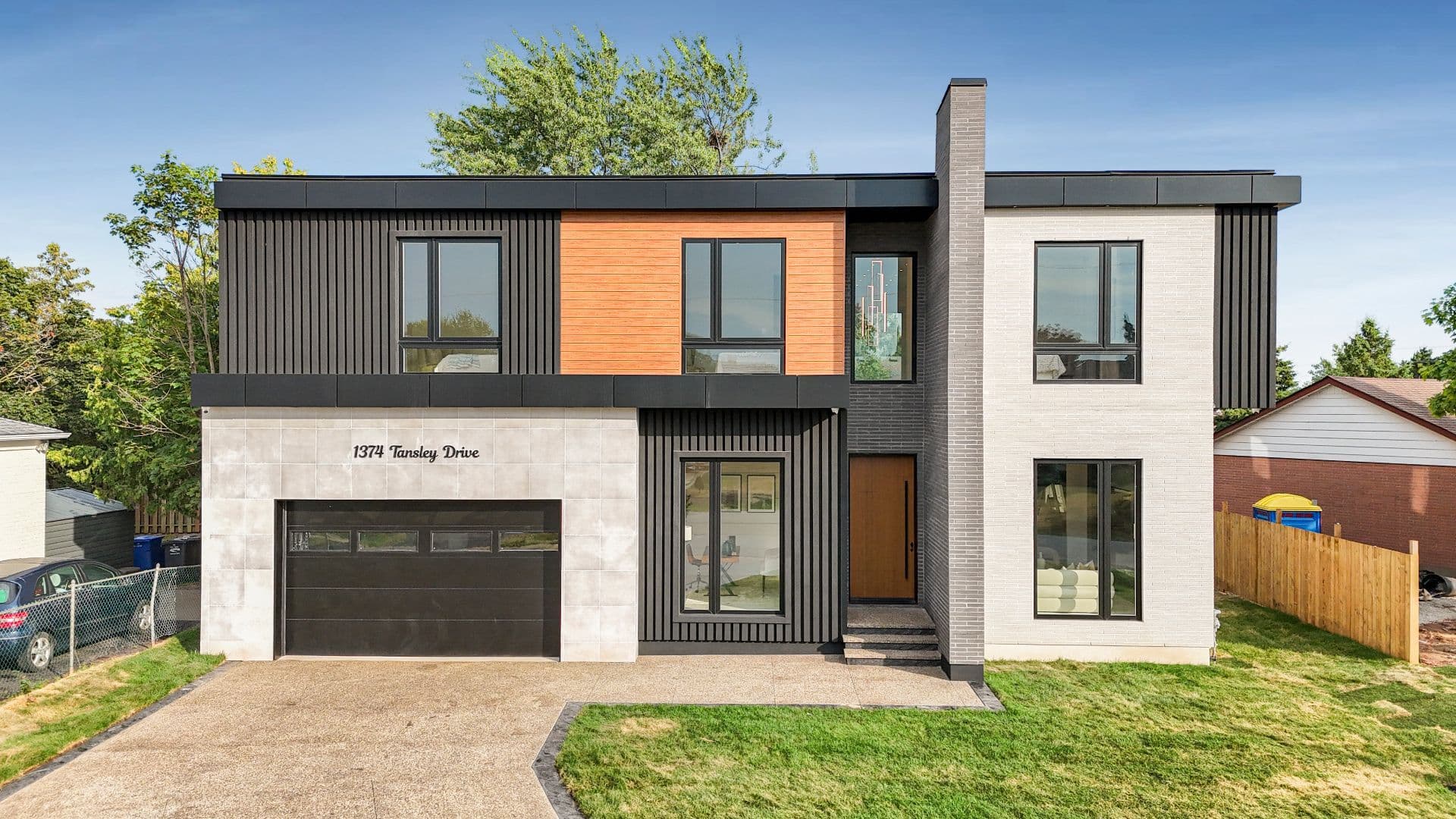 1374 Tansley Drive, Oakville, ON L6L 2N4