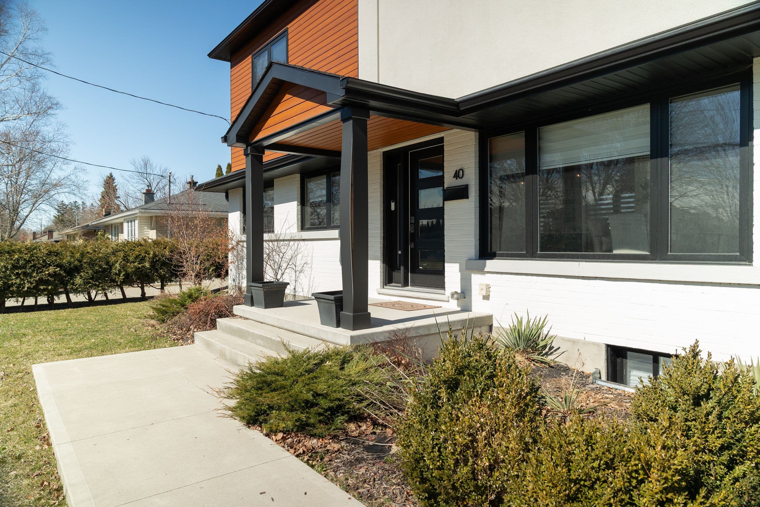 40 VARADI Avenue, Brantford, ON N3R 3N3