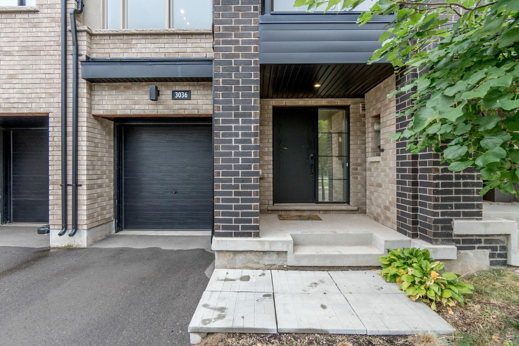 3036 Silvertip Common Crescent, Oakville, ON L6H 0R8