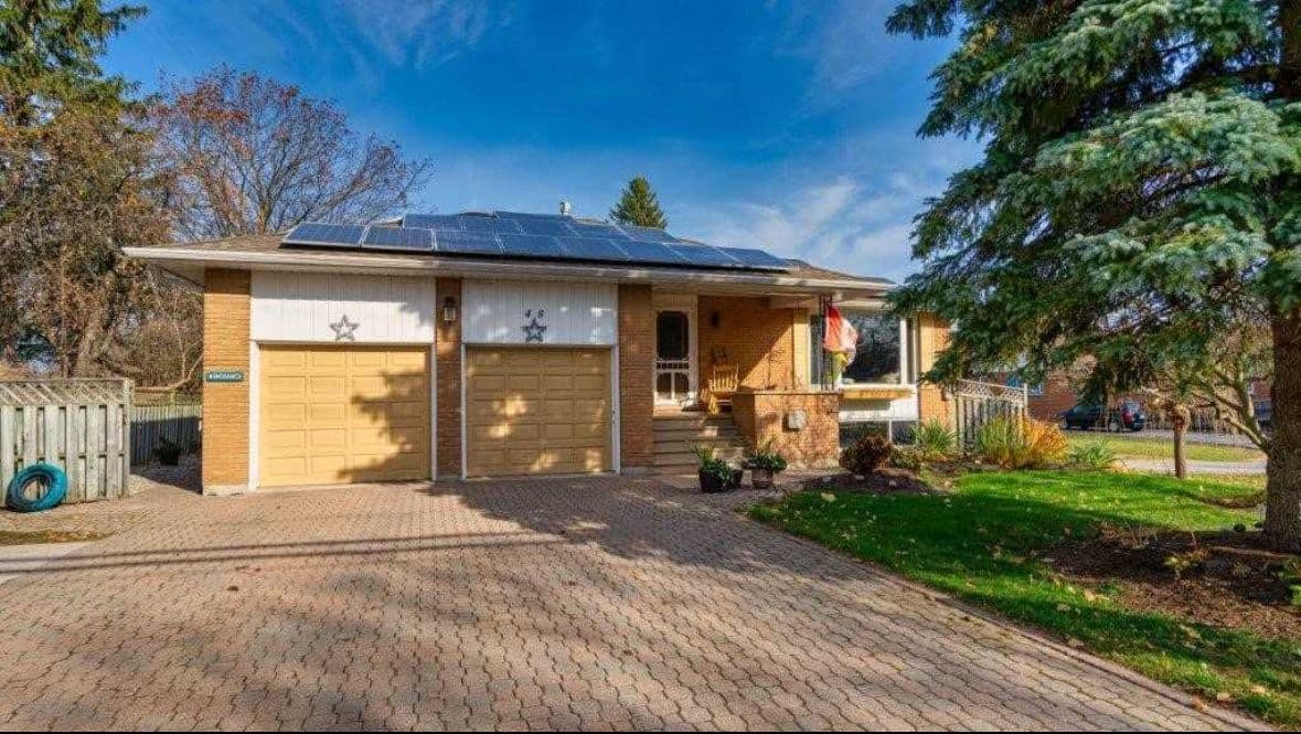 48 Steel Street LOWER, Barrie, ON L4M 2E7