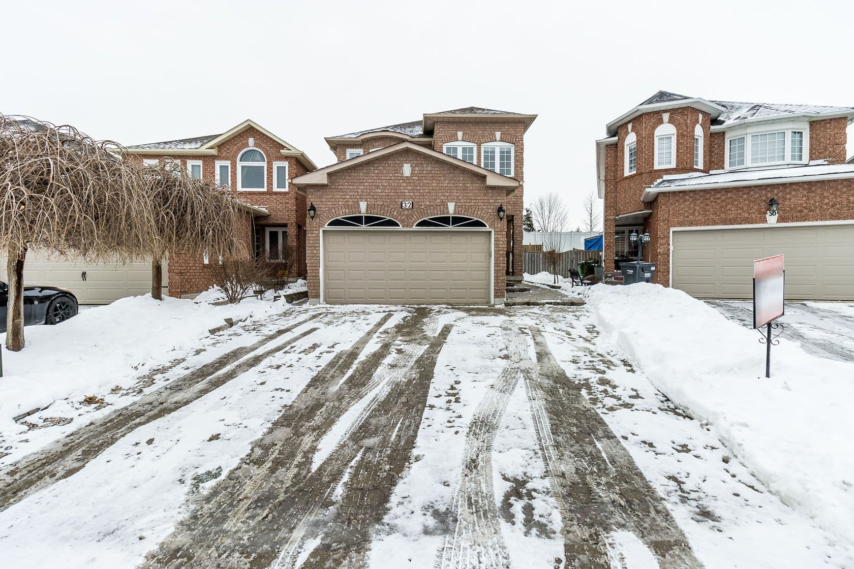 32 Pavin Crescent, Caledon, ON L7E 1W9