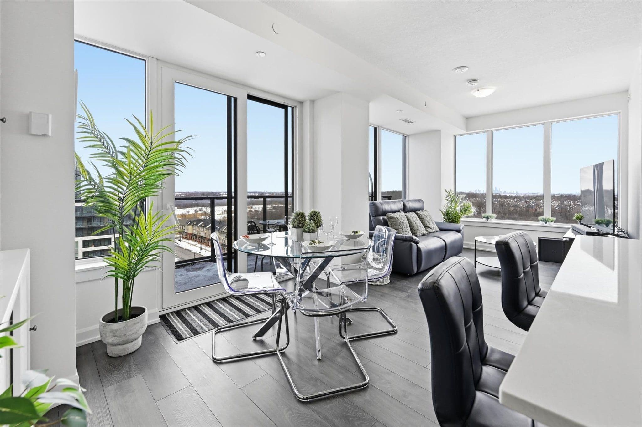 3200 William Coltson Avenue 1004, Oakville, ON L6H 7W6