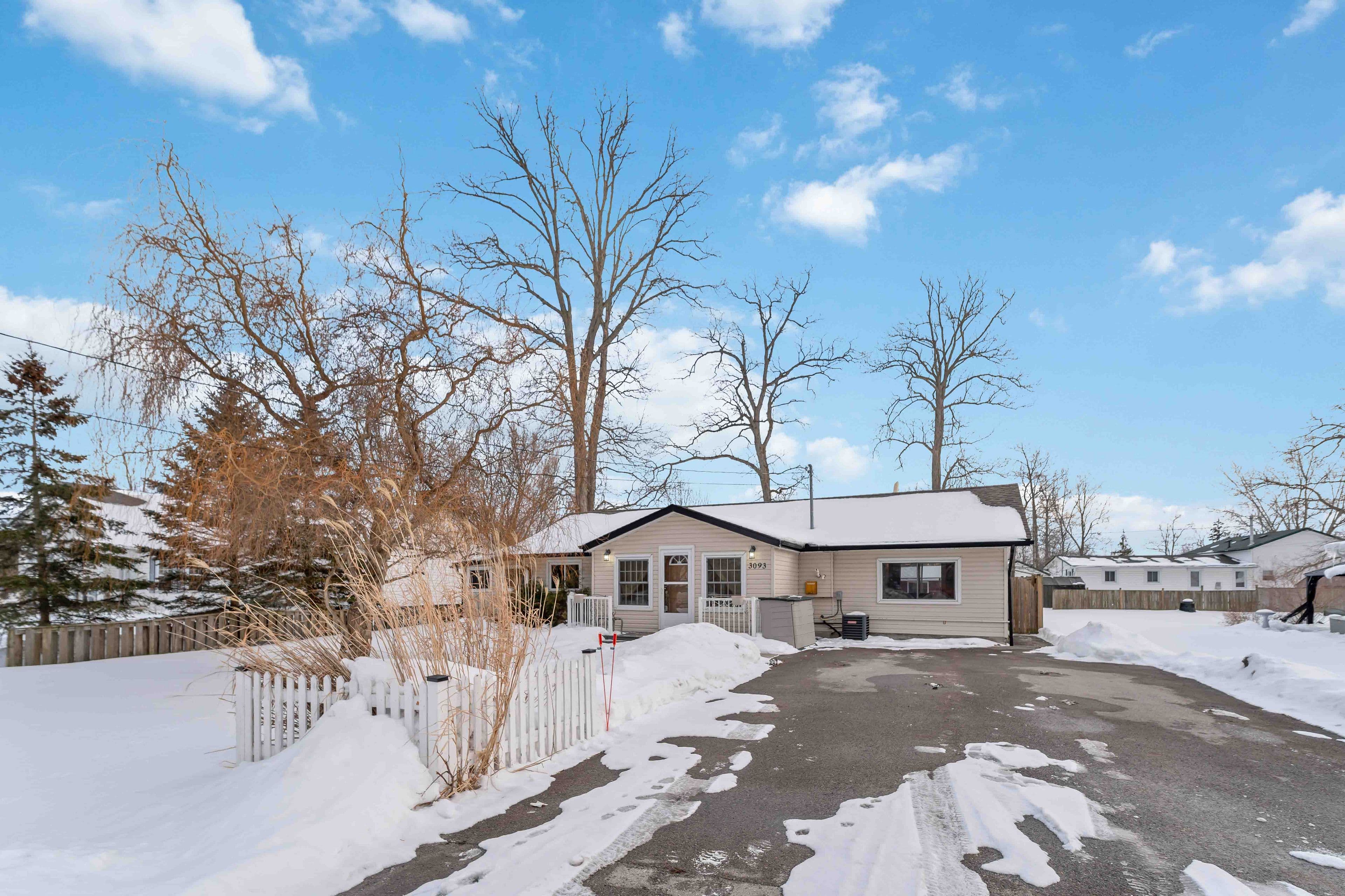 3093 Hyman Avenue, Fort Erie, ON L0S 1N0