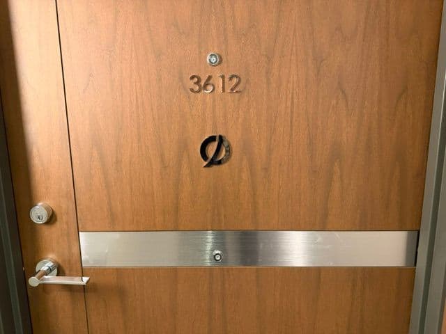 19 Bathurst Street 3612, Toronto C01, ON M5V 0N2