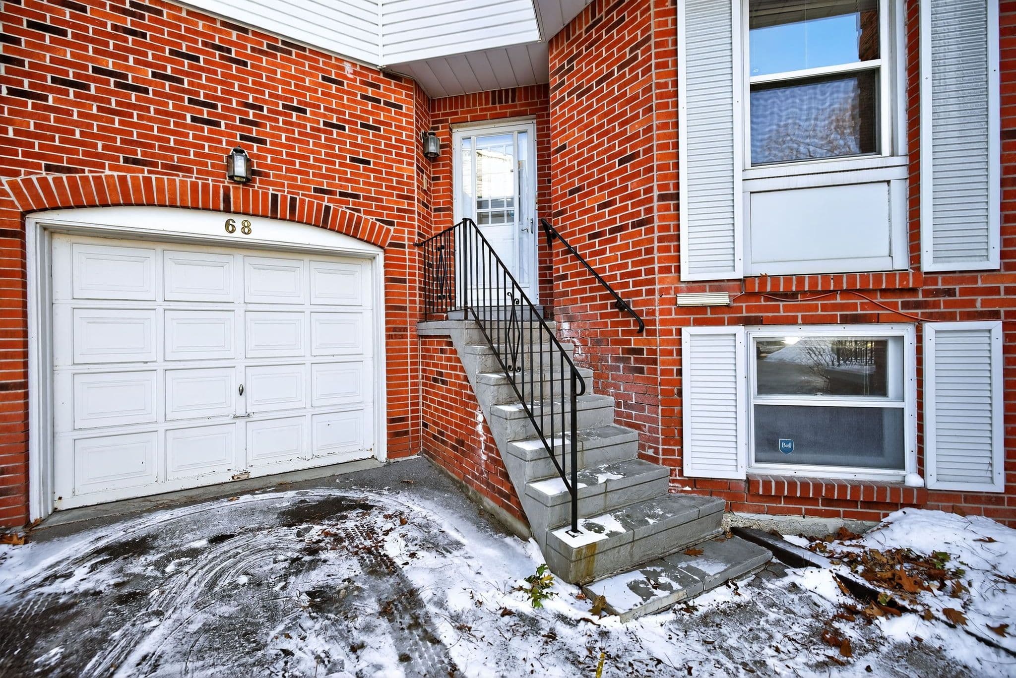 68 Confederation Way 44, Markham, ON L3T 5R5