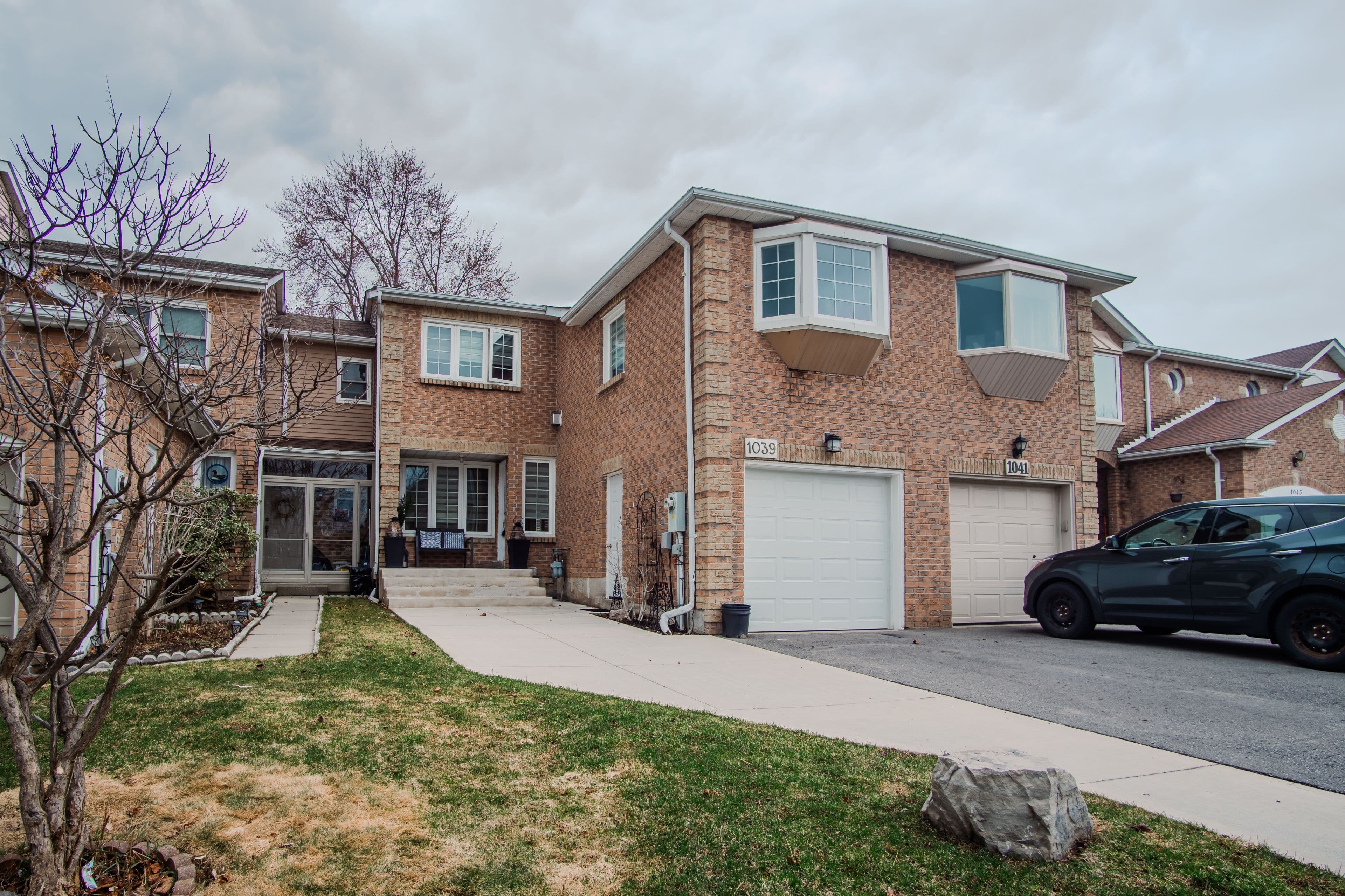 1039 Rowntree Crescent, Pickering, ON L1V 5A9