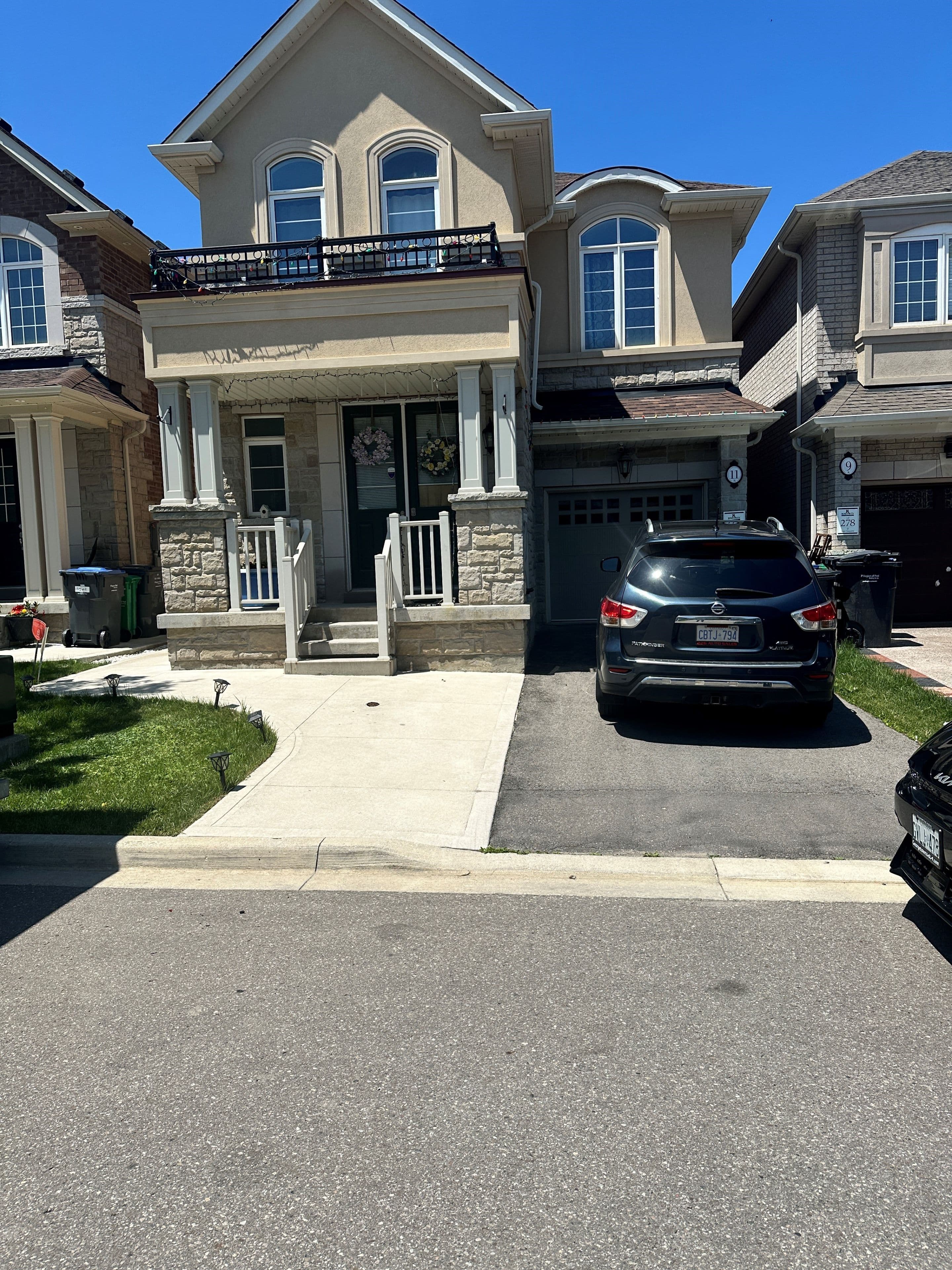 11 Ivor Crescent N, Brampton, ON L7A 4L5
