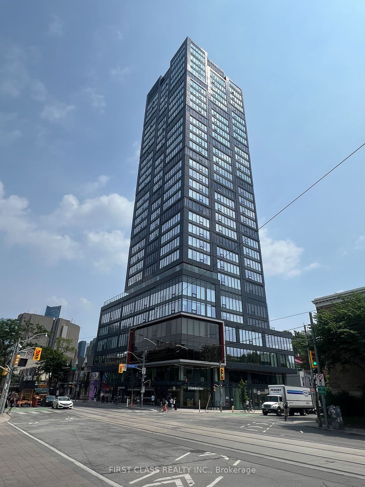 203 College Street 2405, Toronto C01, ON M5T 0C8