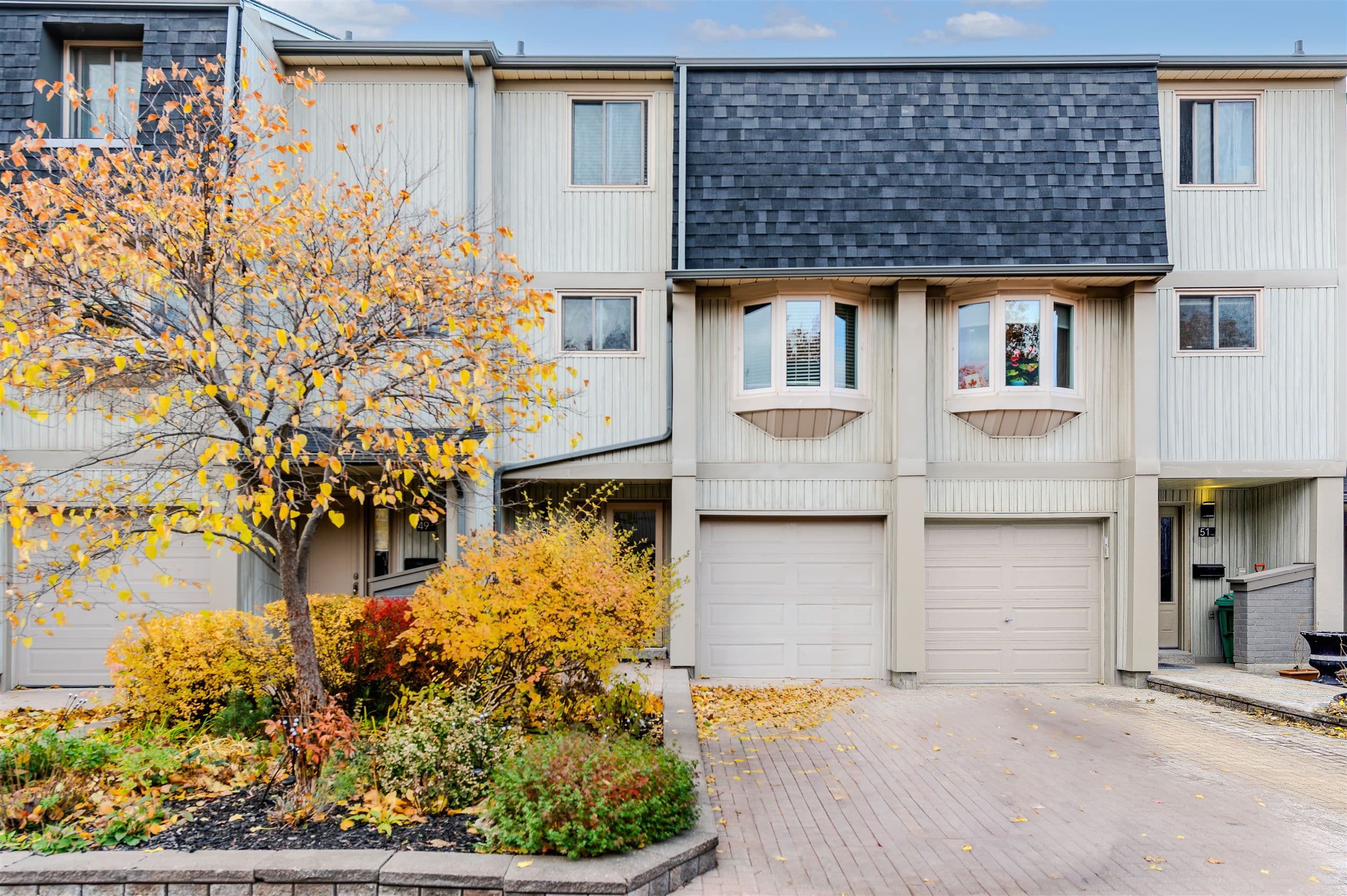 1060 Walden Circle 50, Mississauga, ON L5J 4J9