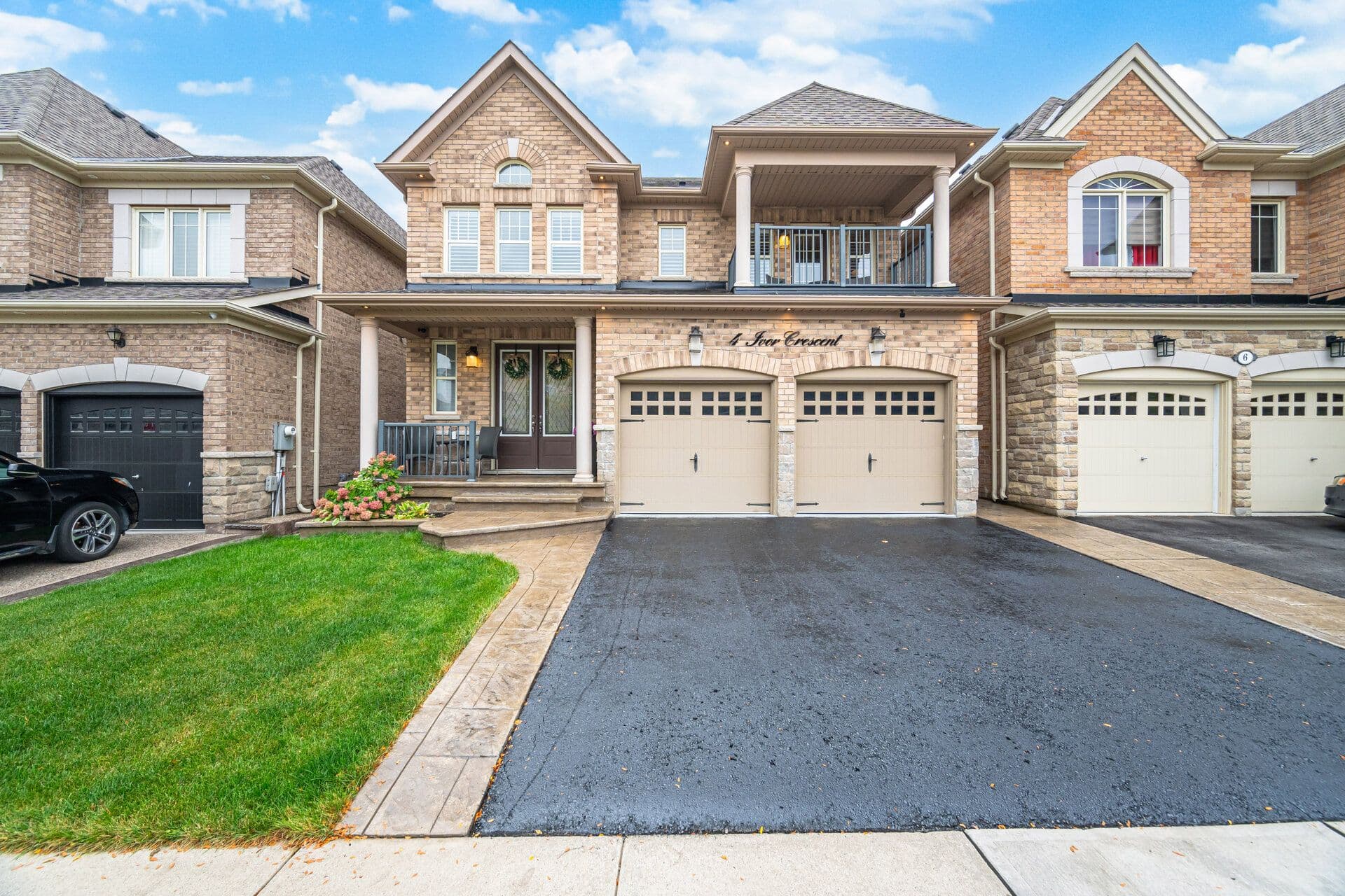 4 Ivor Crescent, Brampton, ON L7A 4L5