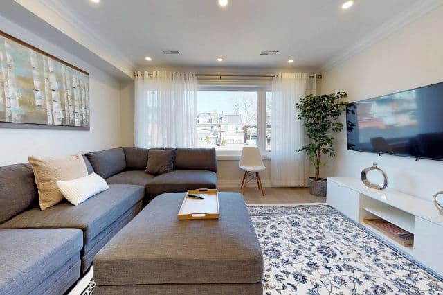 41 Beatrice Street 2nd & 3rd Floor, Toronto C01, ON M6J 2T2