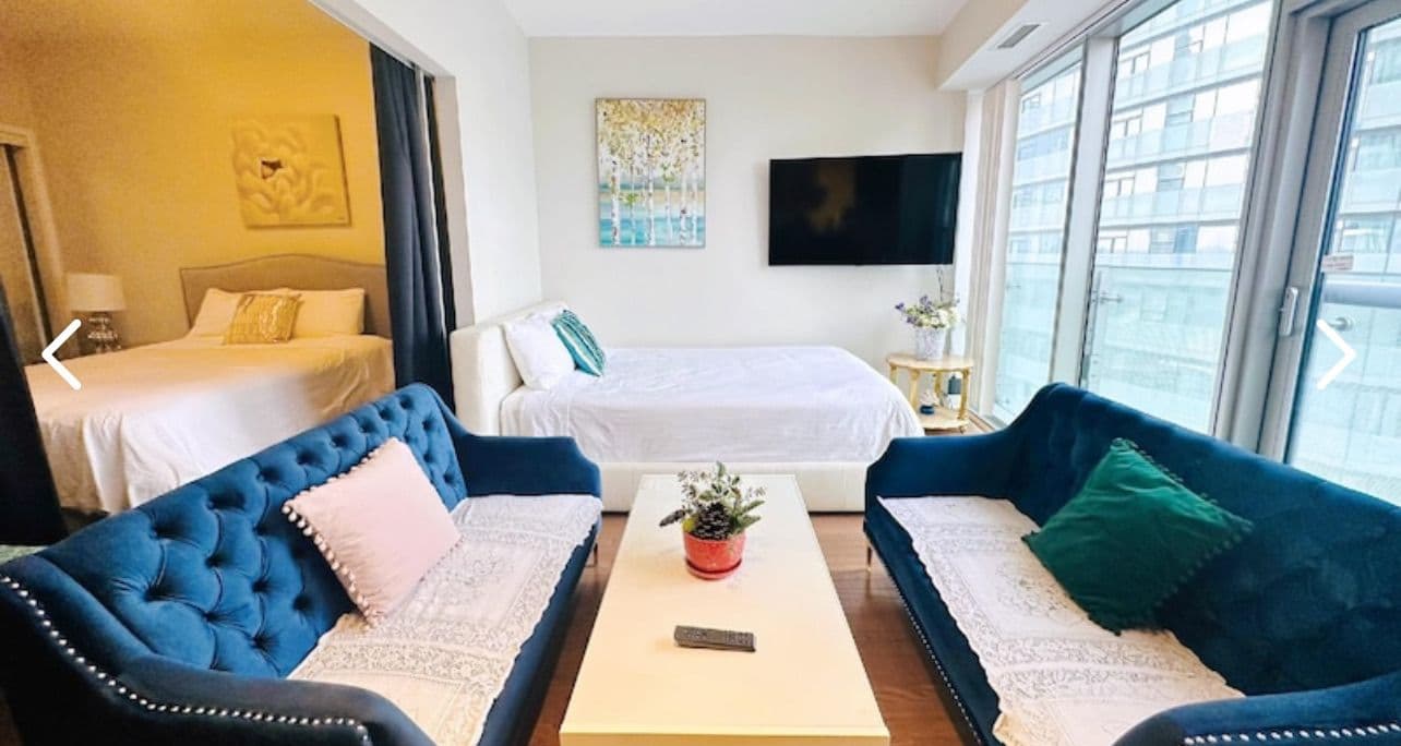 12 York Street 4201, Toronto C01, ON M5J 2Z2