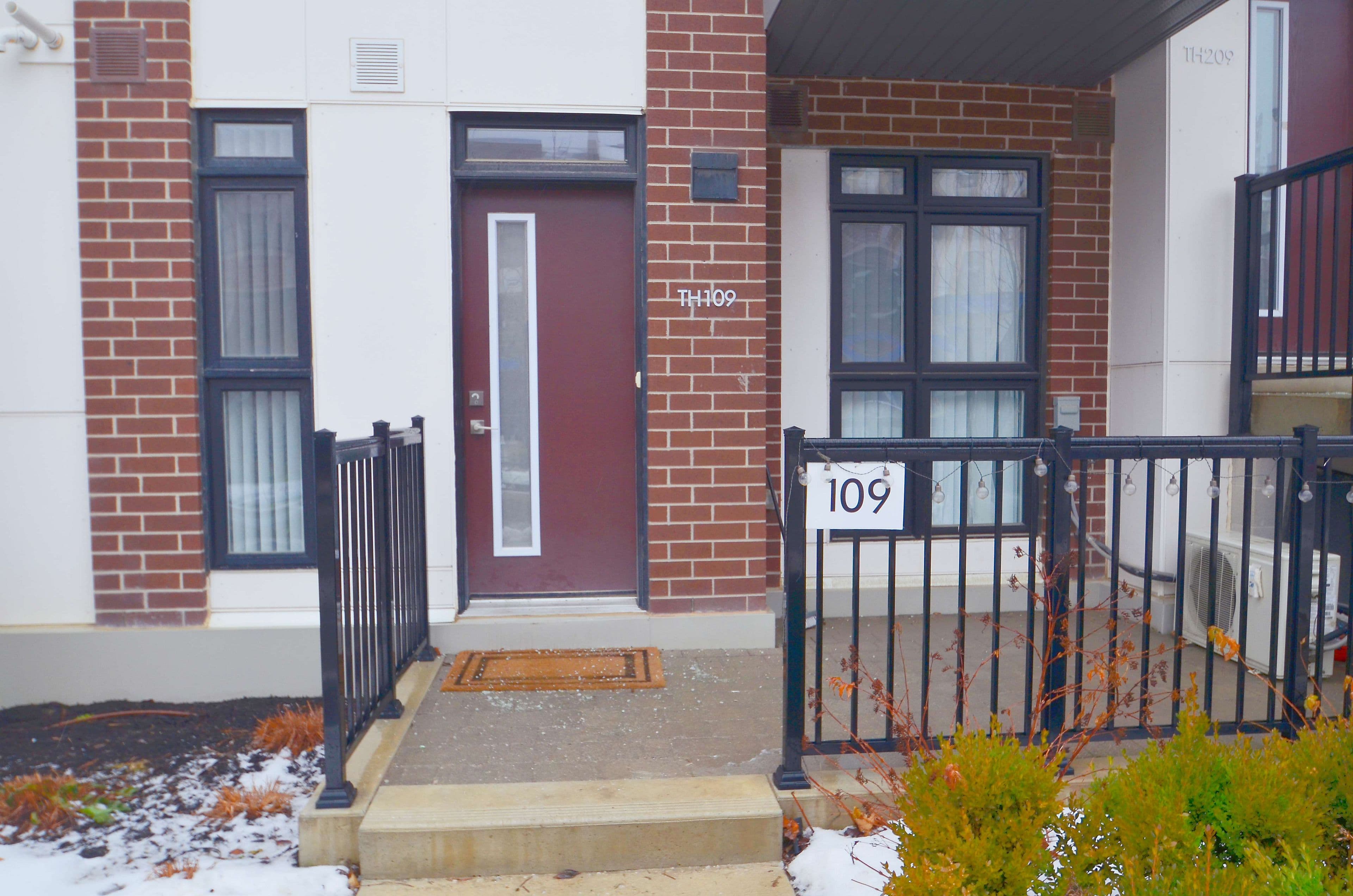 100 Canon Jackson Drive 109, Toronto W04, ON M6M 0C1