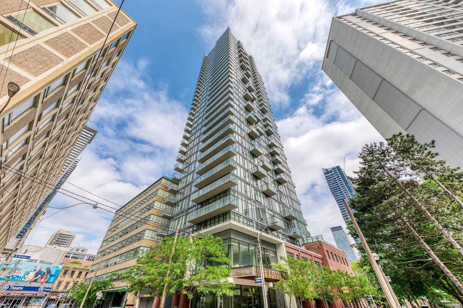 75 St Nicholas Street 2908, Toronto C01, ON M4Y 0A5