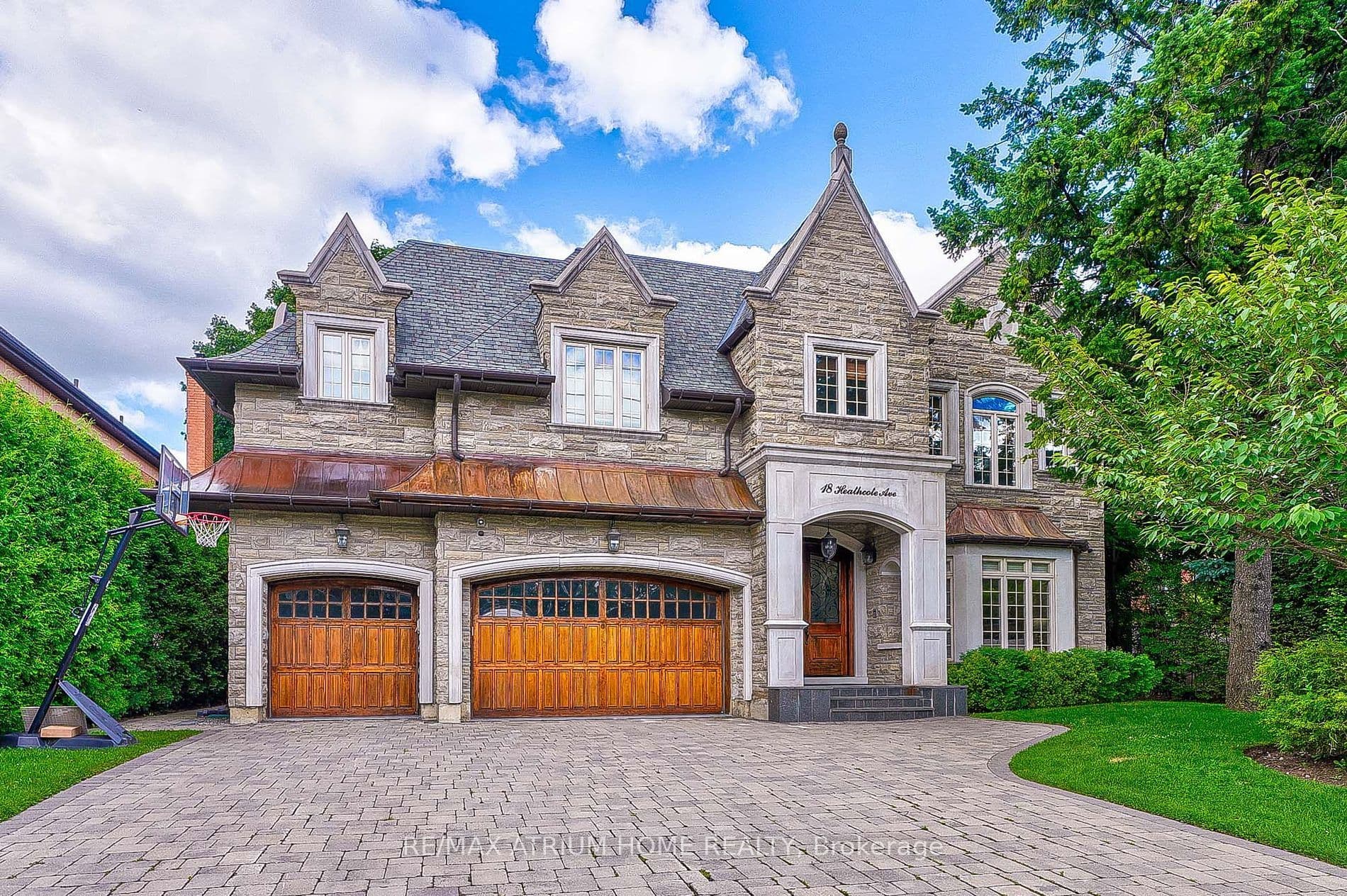 18 Heathcote Avenue, Toronto C12, ON M2L 1Y7