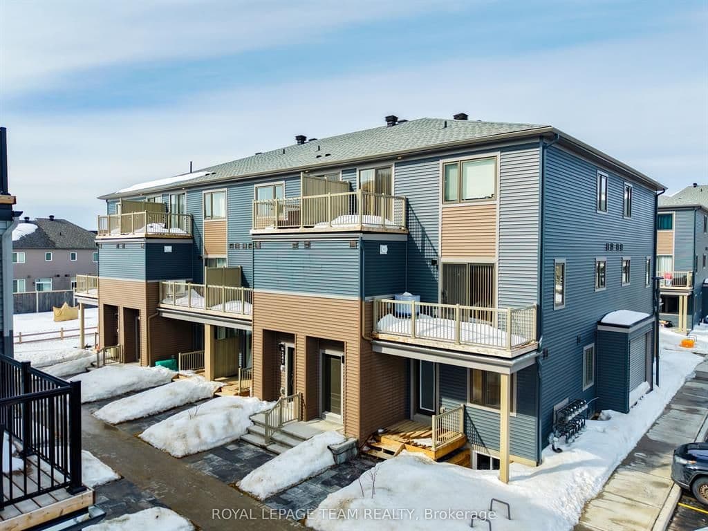 241 David Lewis Private, Orleans - Cumberland and Area, ON K4A 5S7