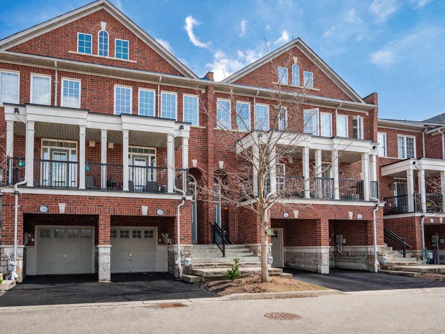 7182 Triumph Lane, Mississauga, ON L5N 0C5