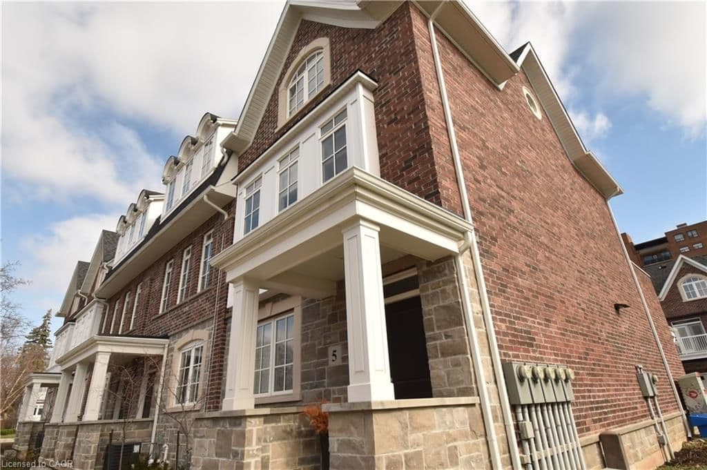 2362 NEW Street 5, Burlington, ON L7R 1J6