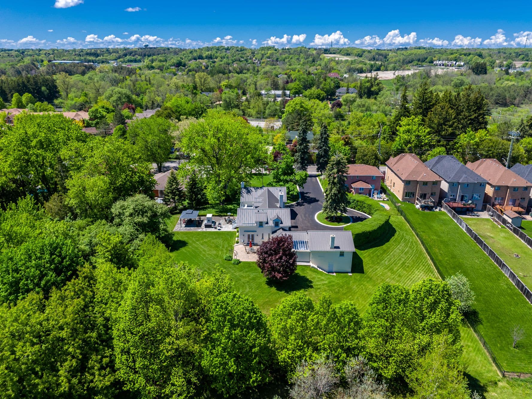 220 Old Yonge Street, Aurora, ON L4G 6J6