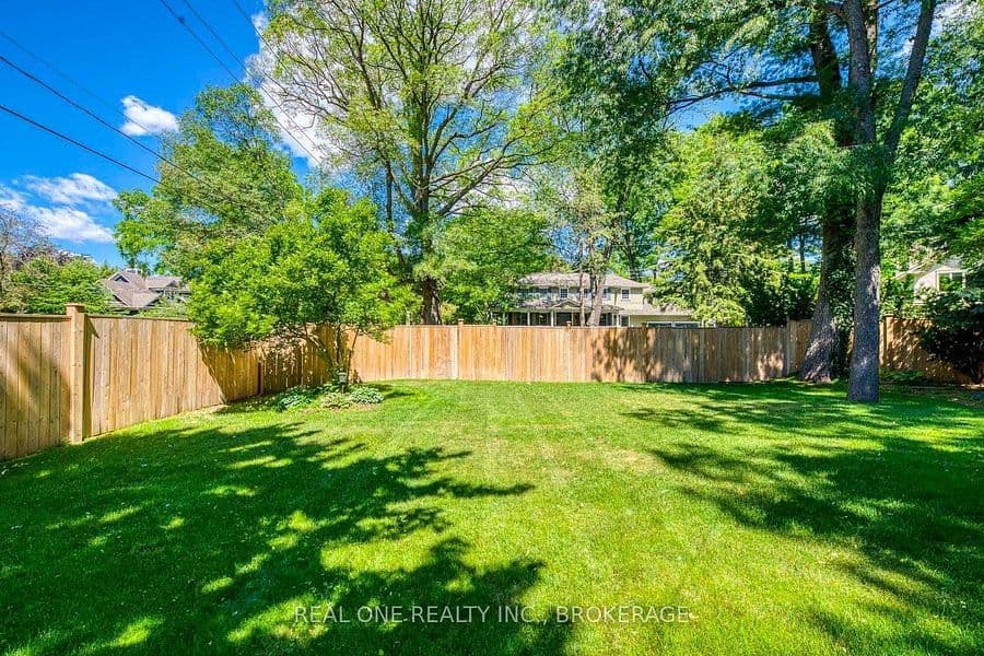 249 Poplar Drive, Oakville, ON L6J 4C7