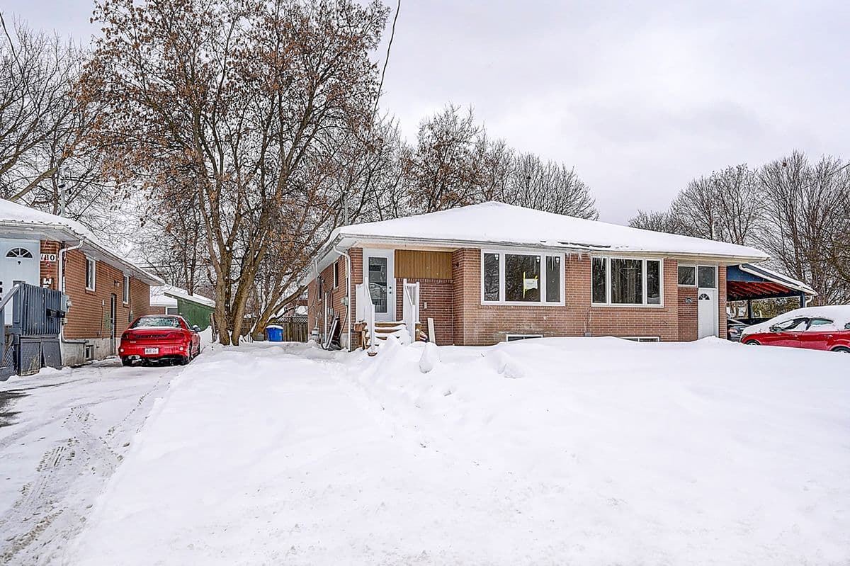 176 Cherrywood Drive, Newmarket, ON L3Y 2X8