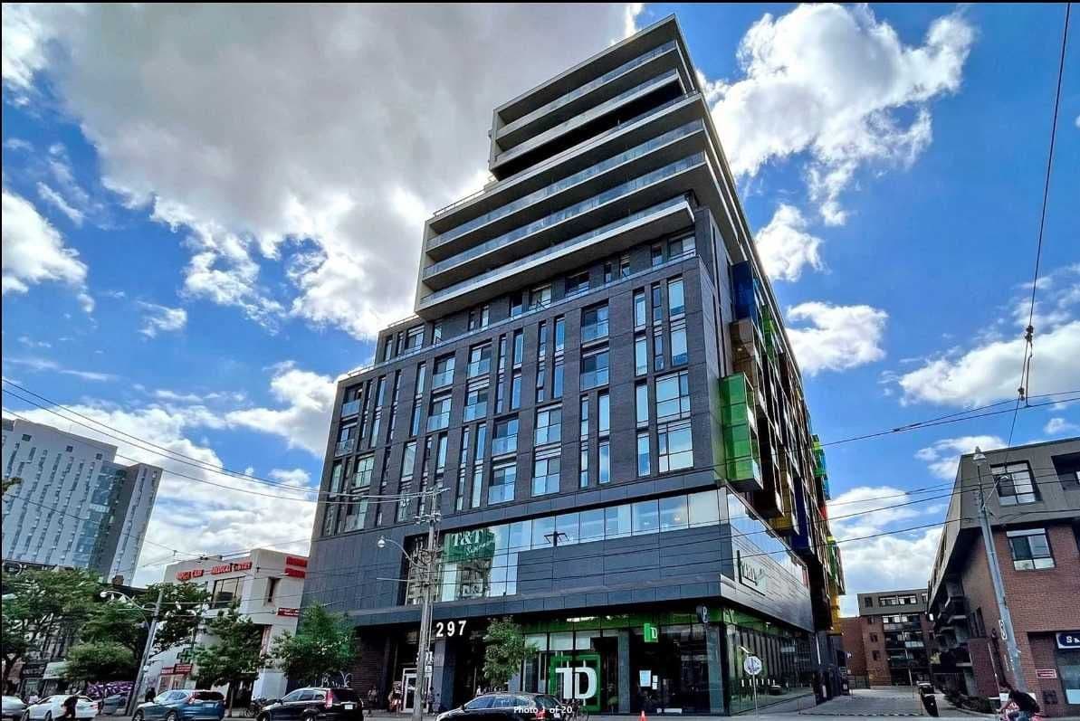297 College Street 1015, Toronto C01, ON M5T 1S2
