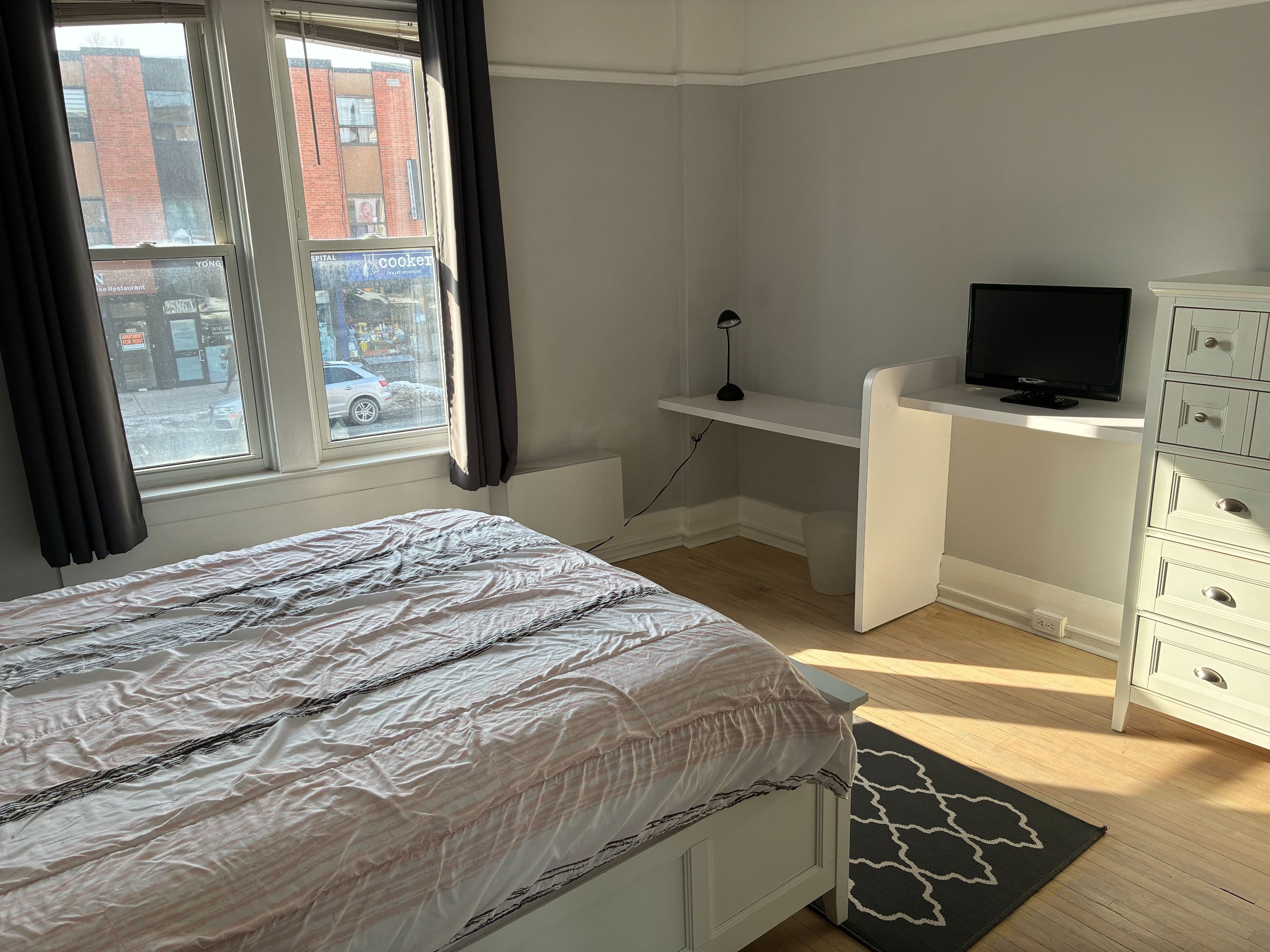 2583 Yonge Street Apt A, Toronto C10, ON M4P 2J6