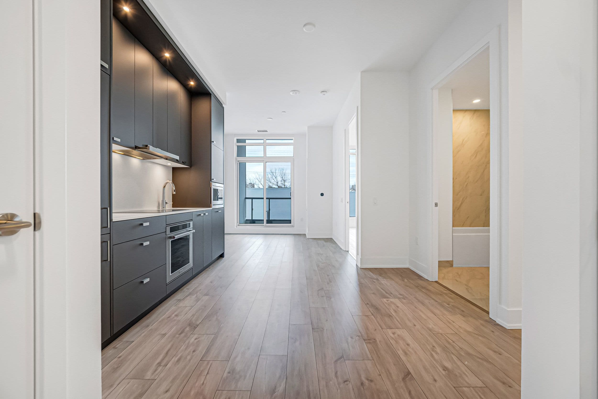 858 Dupont Street 207, Toronto W02, ON M6G 0C1