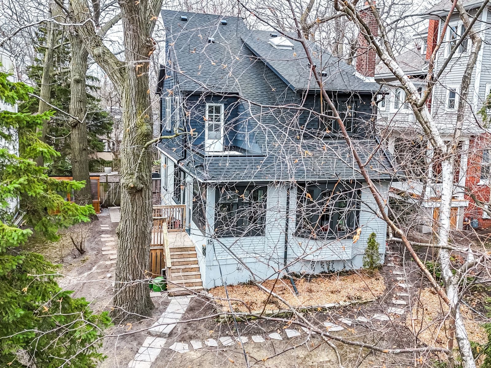 18 Blantyre Avenue, Toronto E06, ON M1N 2R4