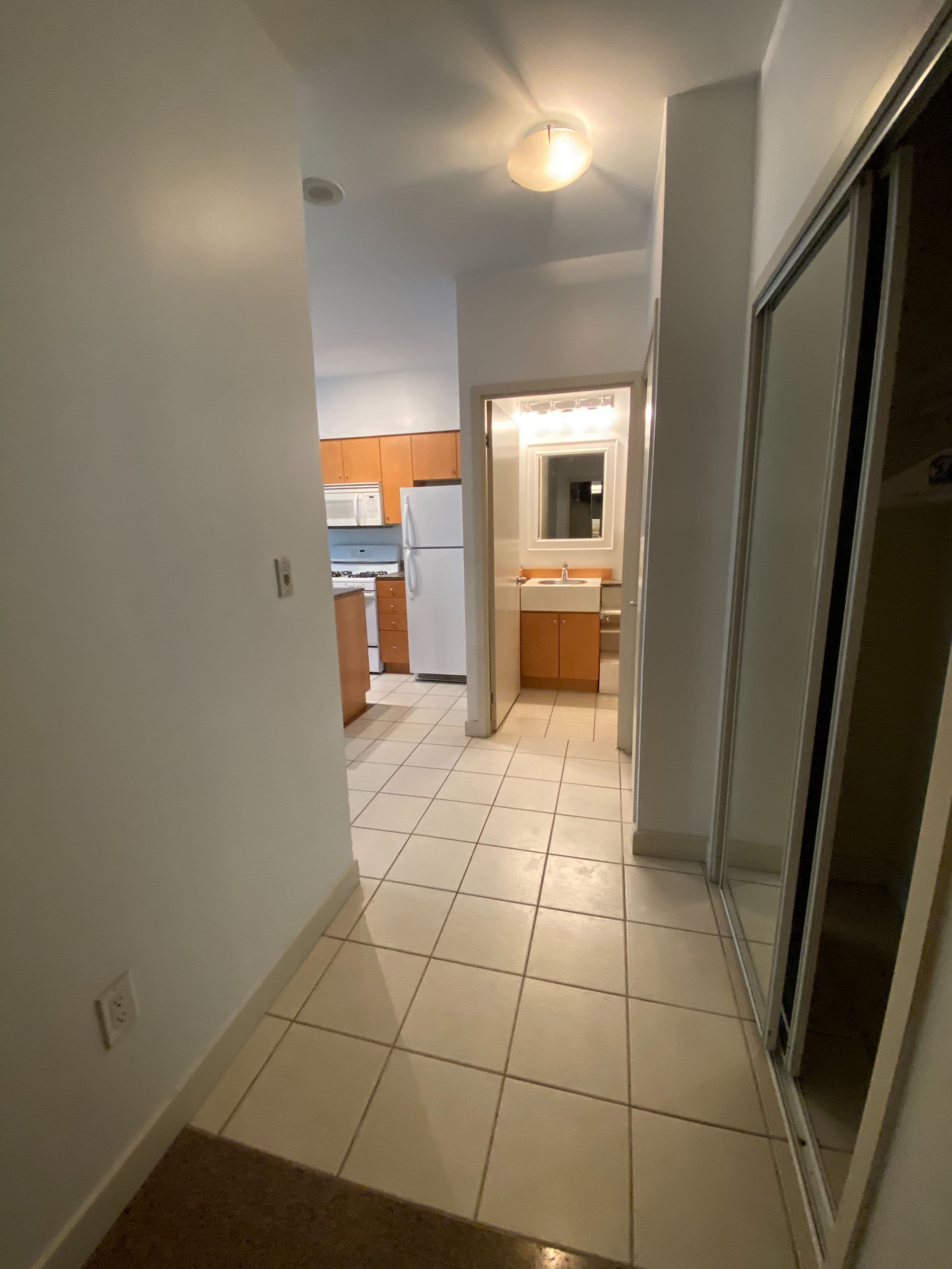 10 Navy Wharf Court 101, Toronto C01, ON M5V 3V2