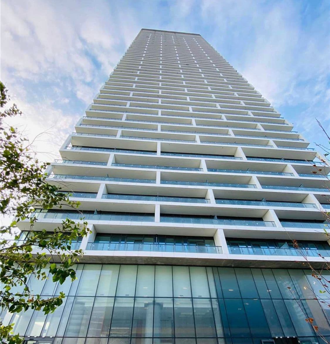 5 Buttermill Avenue 5907, Vaughan, ON L4K 0J5