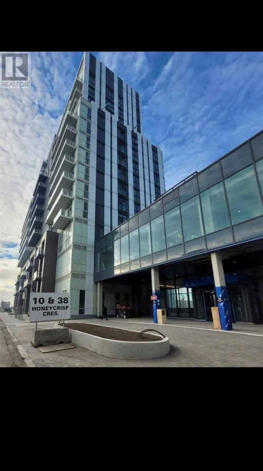 38 Honeycrisp Crescent 1202, Vaughan, ON L4K 0M8