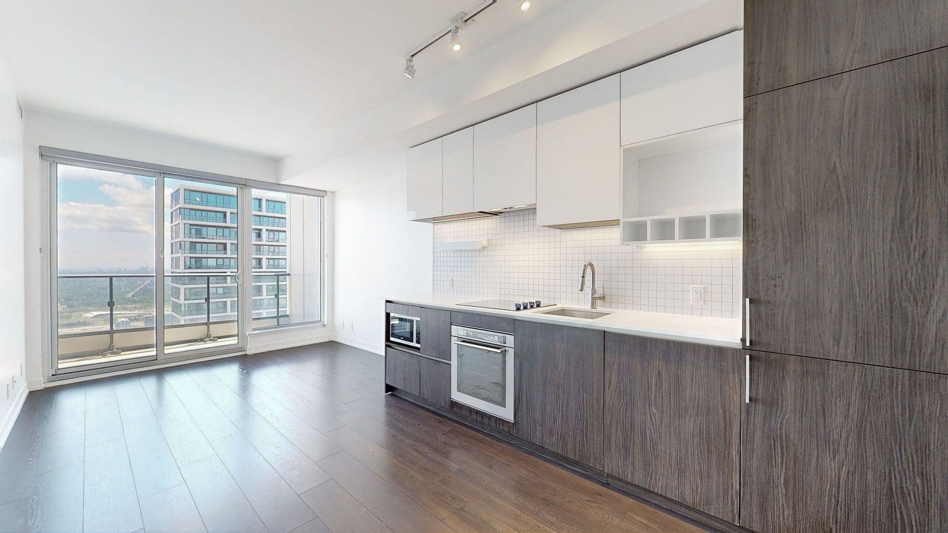 898 Portage Parkway 6006, Vaughan, ON L4K 0J6