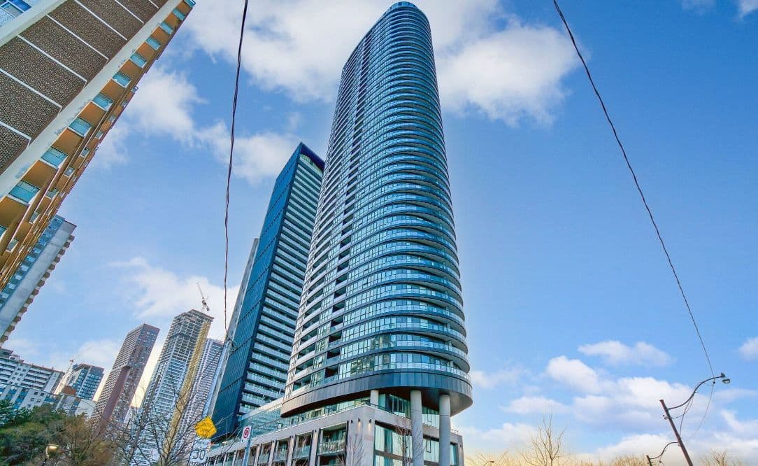 575 Bloor Street E 3305, Toronto C08, ON M4W 0B2