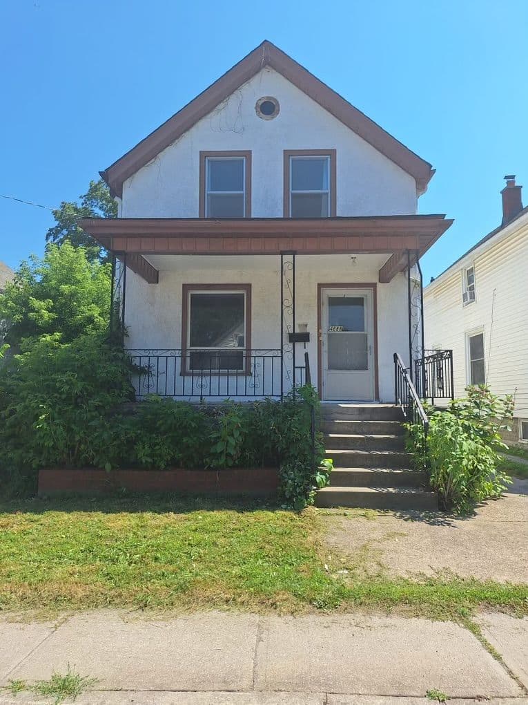 4688 Ryerson Crescent, Niagara Falls, ON L2E 1E5