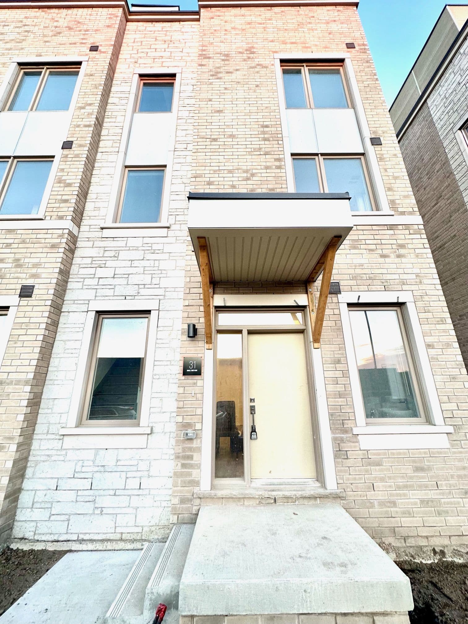 31 Mable Smith Way W TH176, Vaughan, ON L4K 0N7