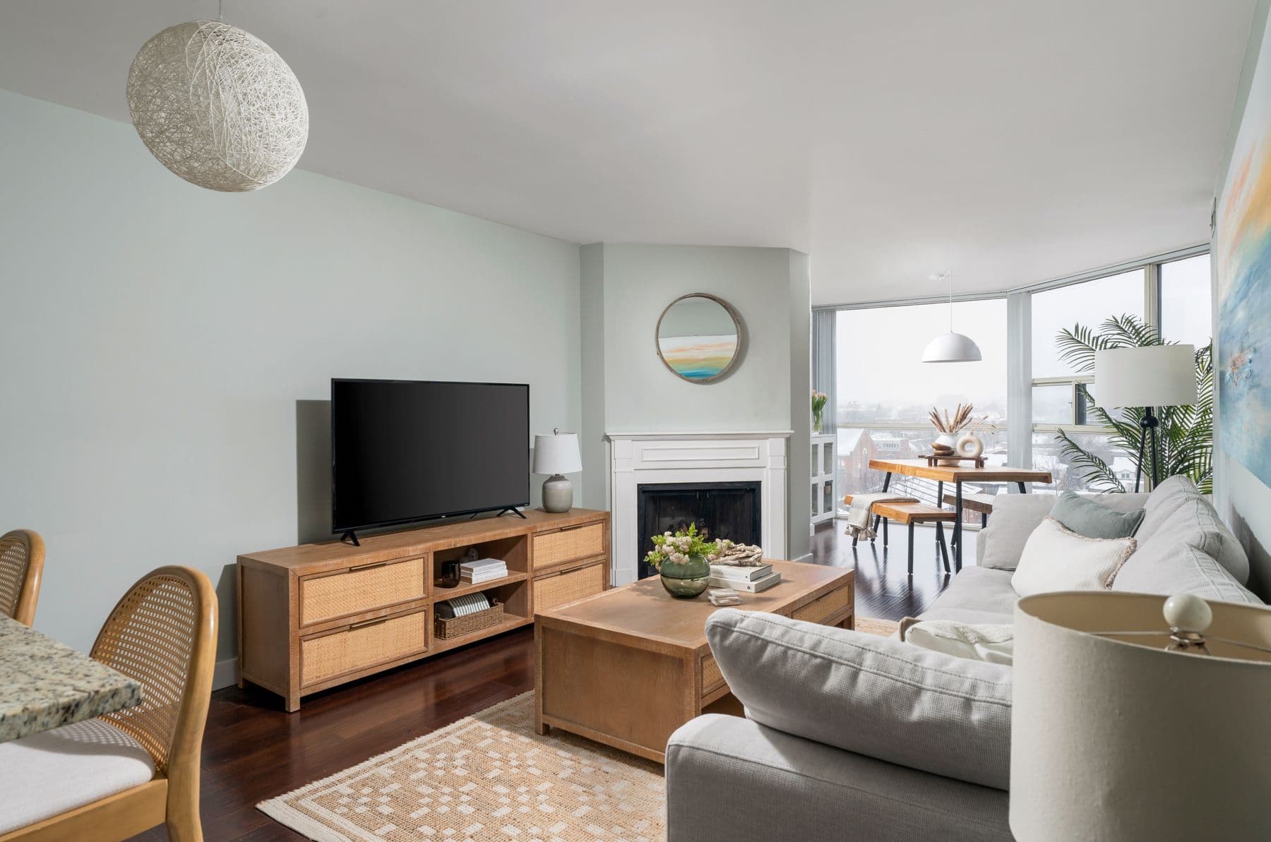 725 King Street W 903, Toronto C01, ON M5V 2W9