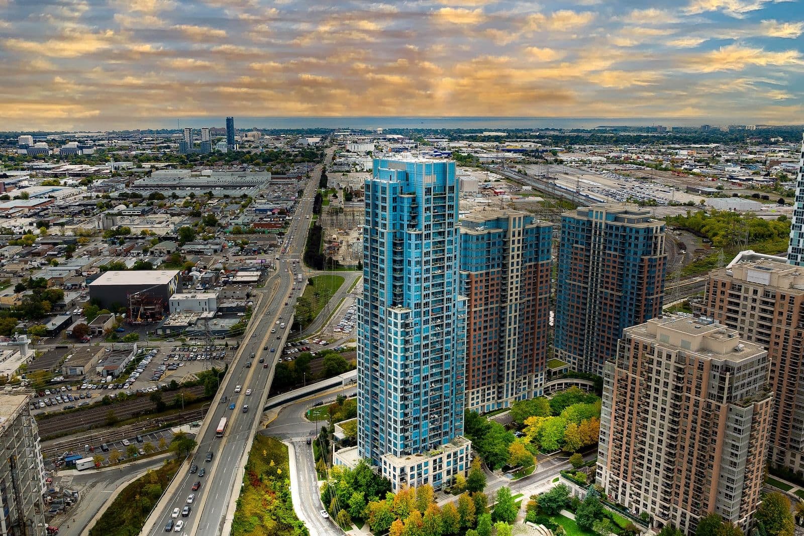 15 Viking Lane 2502, Toronto W08, ON M9B 0A4