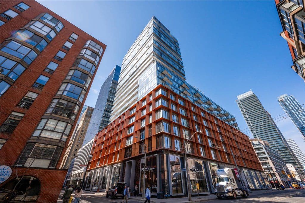 60 Colborne Street 802, Toronto C08, ON M5E 0B7