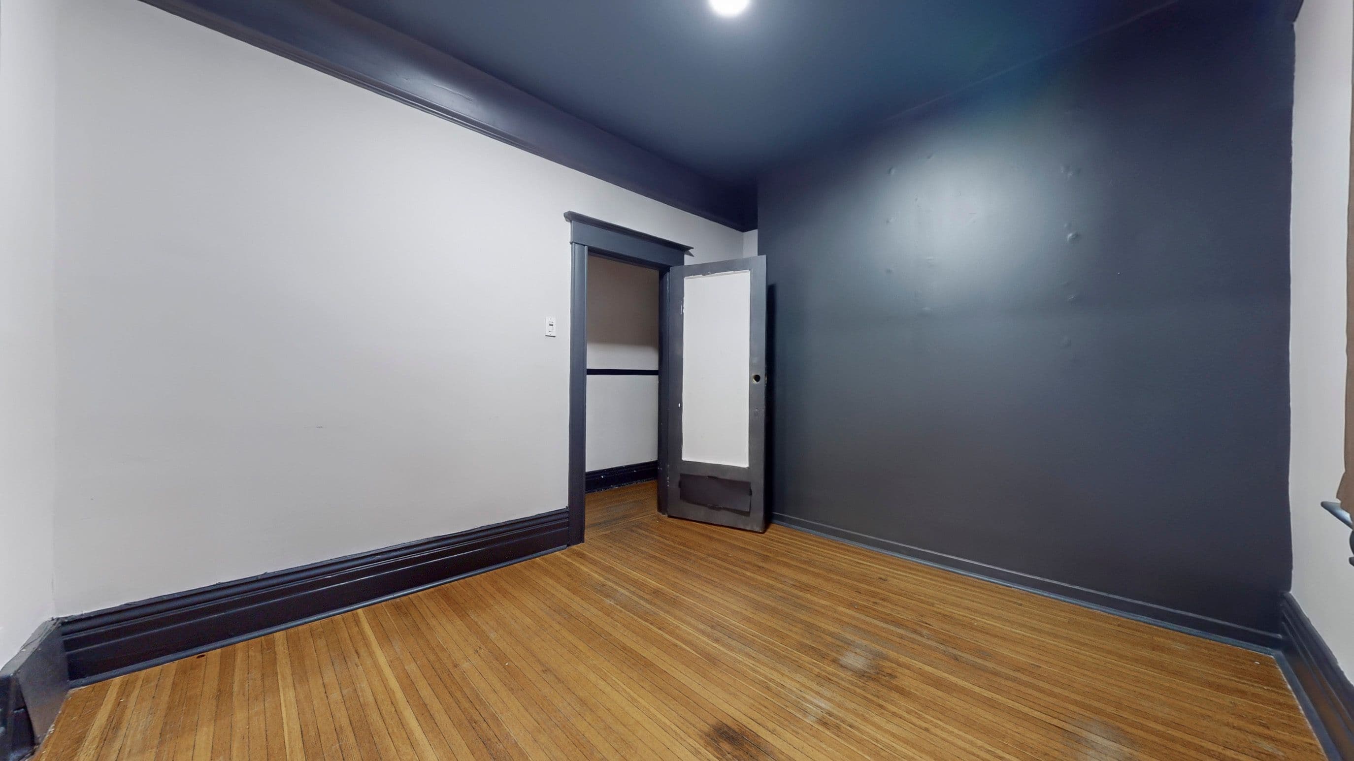 82A Augusta Avenue, Toronto C01, ON M5T 2L1