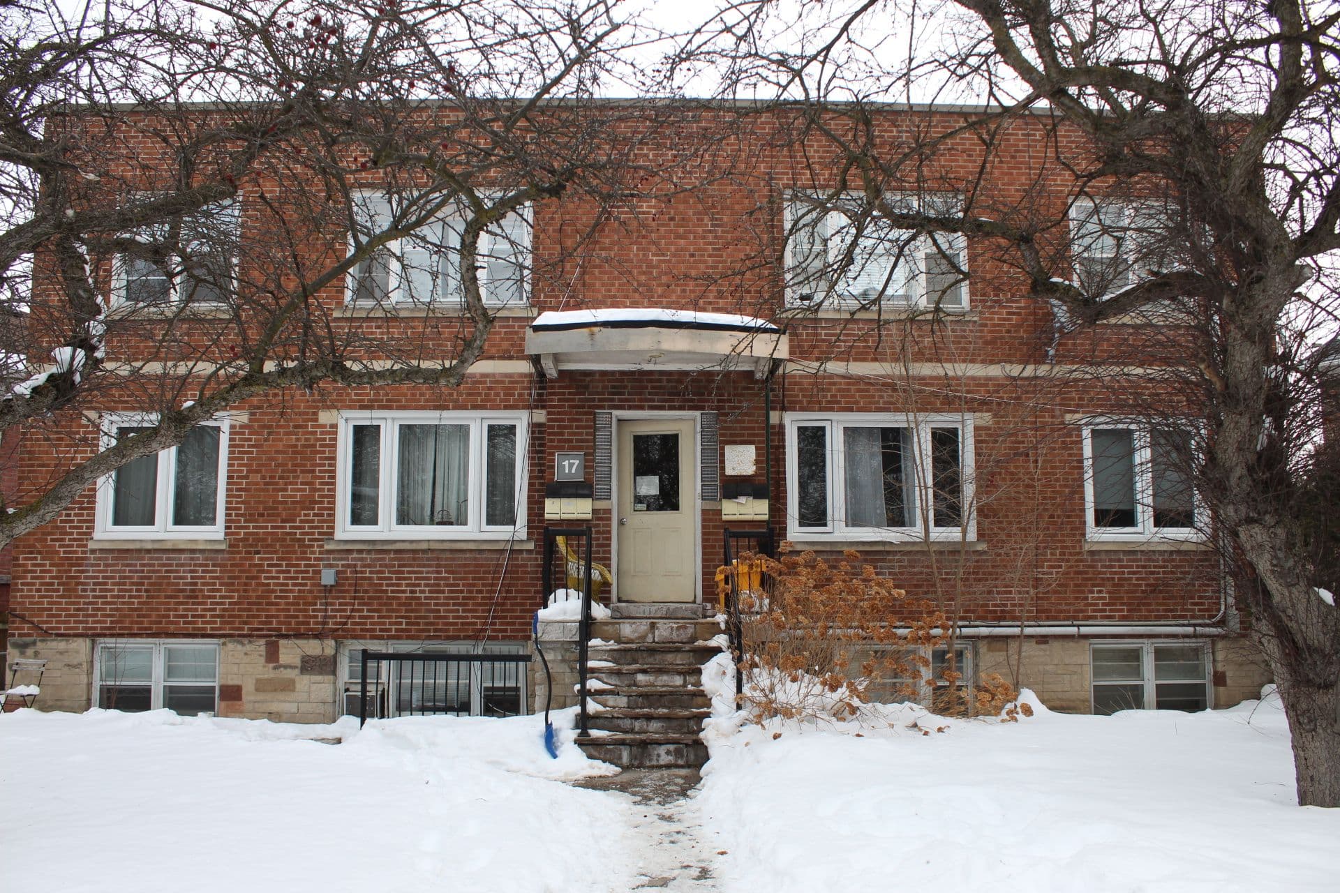 17 South Kingsway Road 6, Toronto W01, ON M6S 3T2