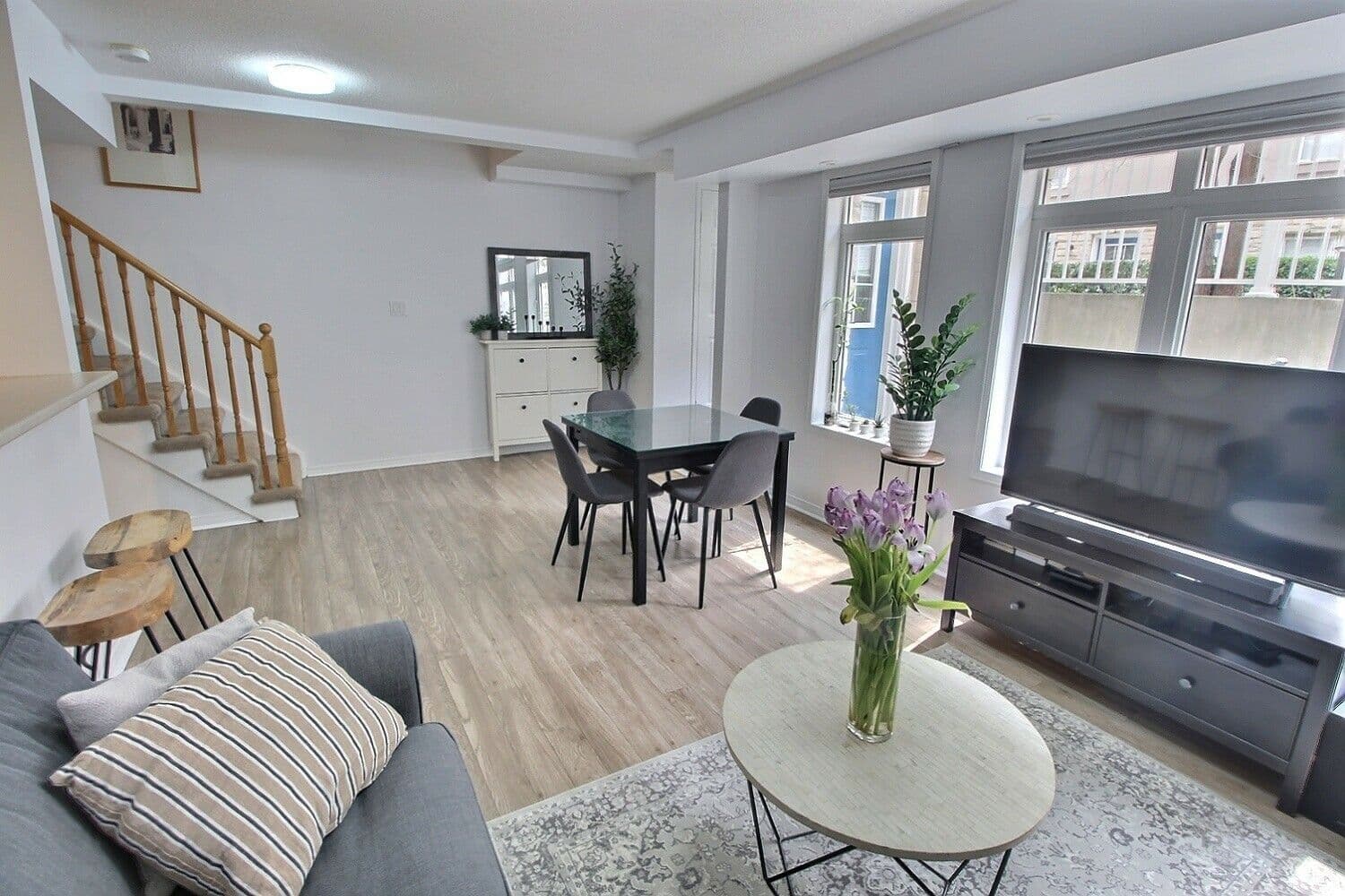 50 Turntable Crescent 57, Toronto W02, ON M6H 4K8