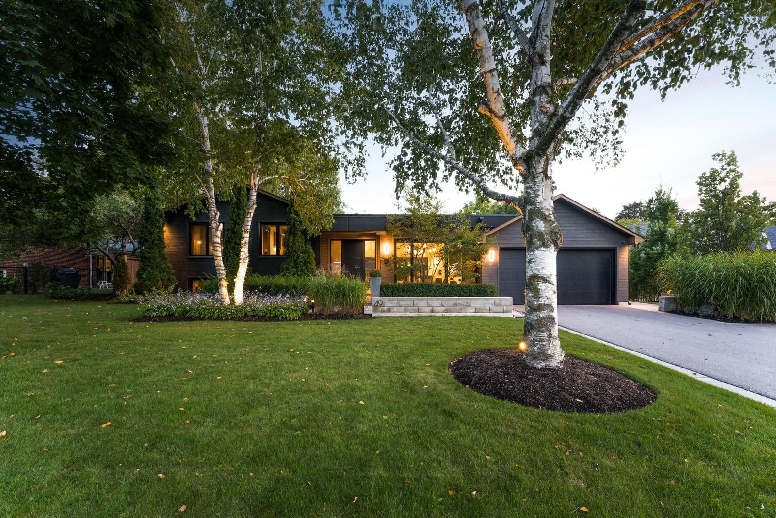 49 Norman Drive, King, ON L7B 1J2